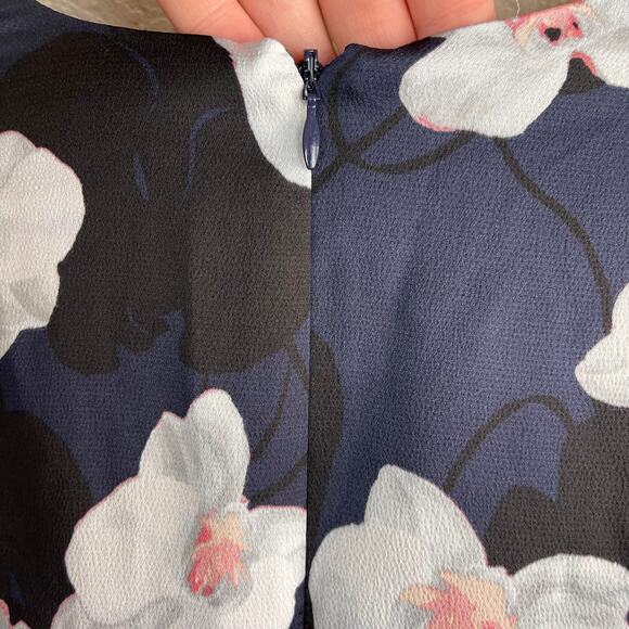 Banana Republic Navy Floral Bell Sleeve Dress Size 2 - Picture 5 of 7